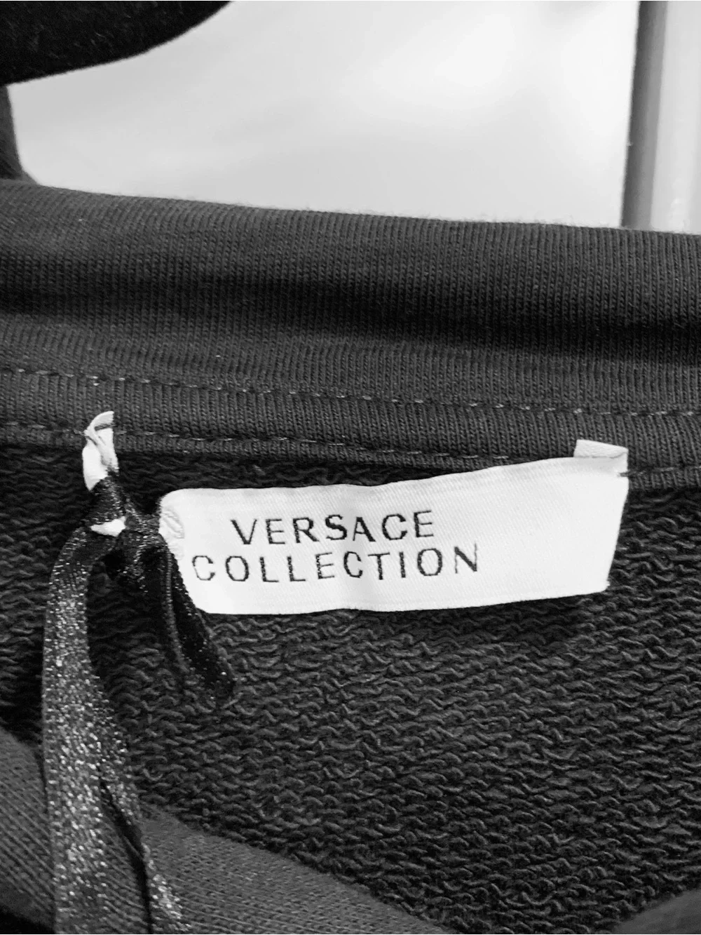 NWT-VERSACE. Sleeveless Hoodie with iconic Medusa   logo Patch in Royal Blue - Picture 13 of 16